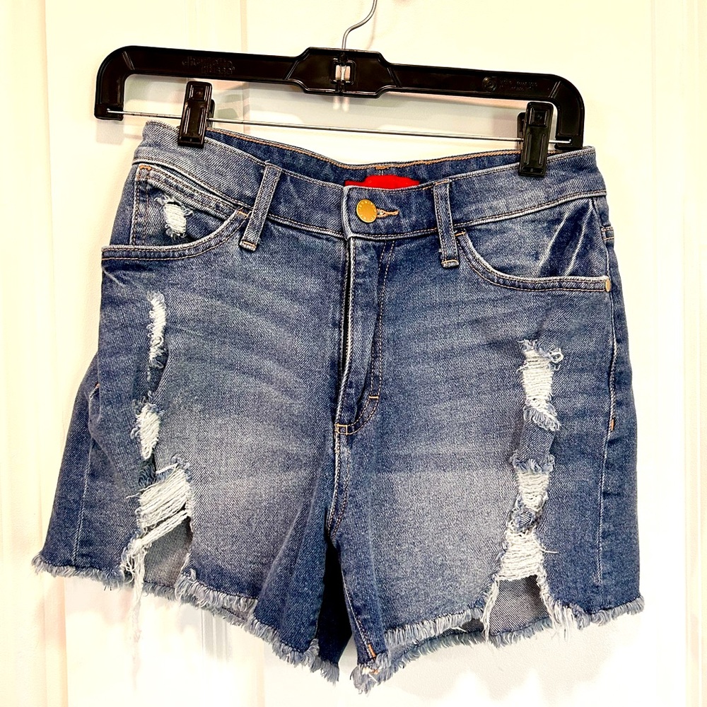 Jennifer Lopez shorts